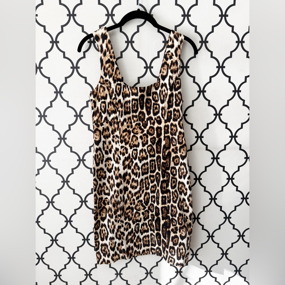 Alice + Olivia Nicola Leopard Dress - Picture 2 of 3